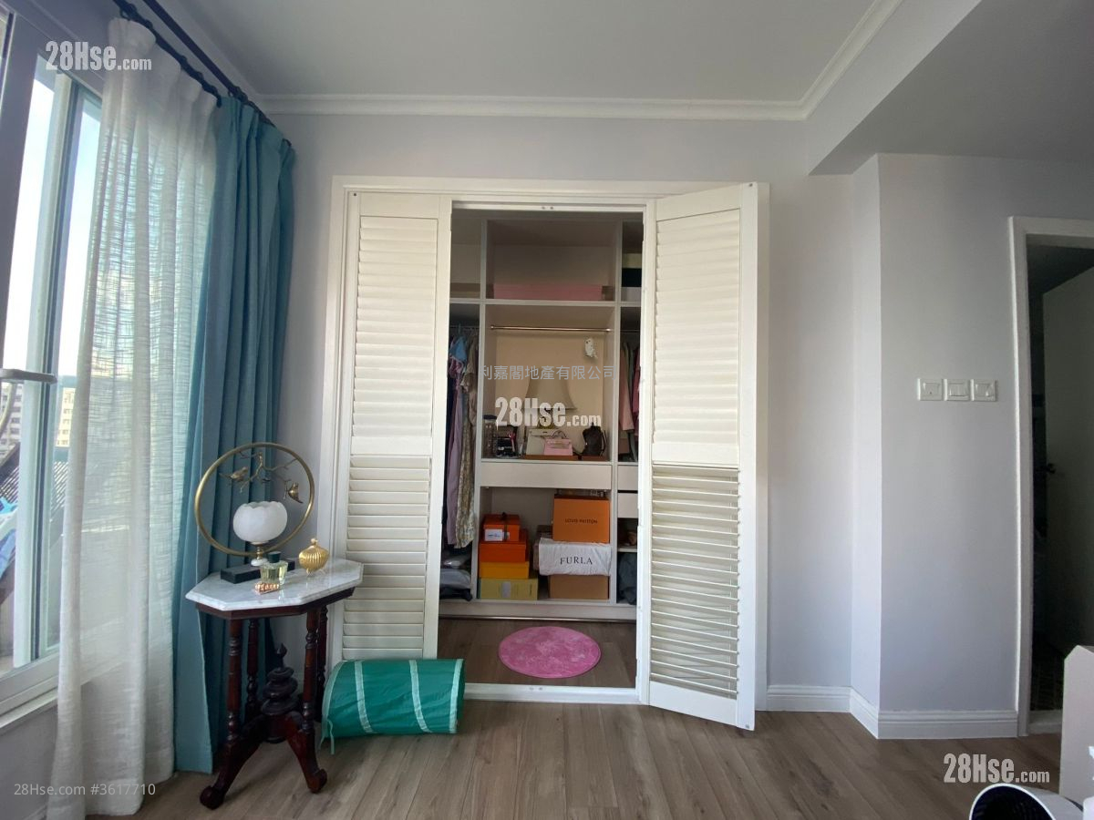 Hong Kong Garden Sell 3 Bedrooms 792 ft² Hong Kong Garden Sell 3 Bedrooms 792 ft²