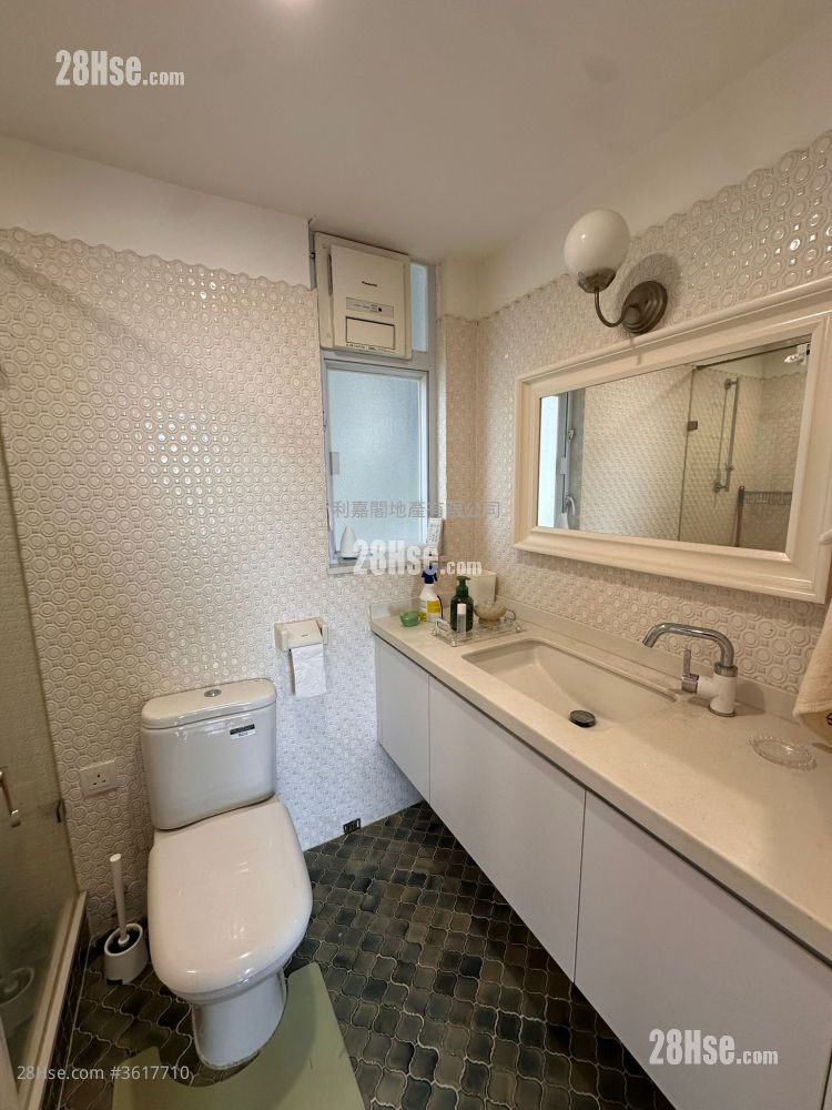Hong Kong Garden Sell 3 Bedrooms 792 ft² Hong Kong Garden Sell 3 Bedrooms 792 ft²
