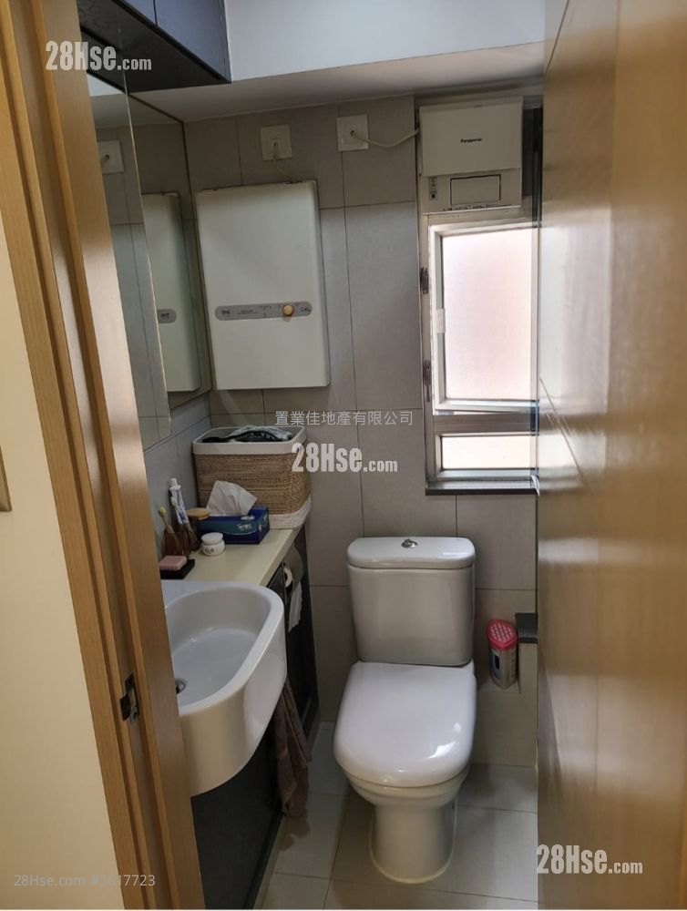 The Jolly House Sell 1 Bedroom , 1 Bathroom 242 ft² The Jolly House Sell 1 Bedroom , 1 Bathroom 242 ft²