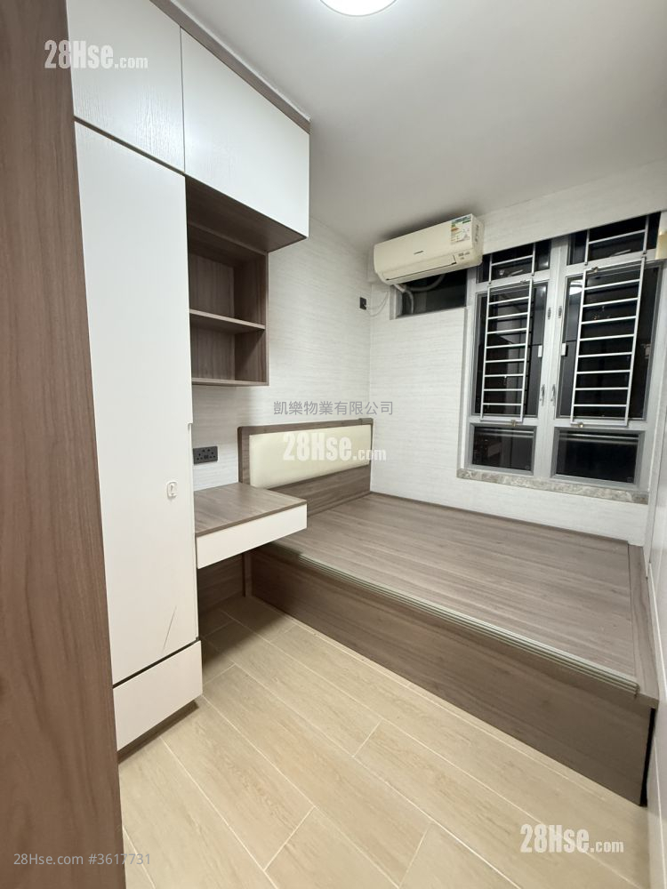 Choi Hing Court Sell 2 Bedrooms , 1 Bathroom 378 ft² Choi Hing Court Sell 2 Bedrooms , 1 Bathroom 378 ft²