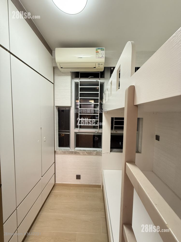 Choi Hing Court Sell 2 Bedrooms , 1 Bathroom 378 ft² Choi Hing Court Sell 2 Bedrooms , 1 Bathroom 378 ft²