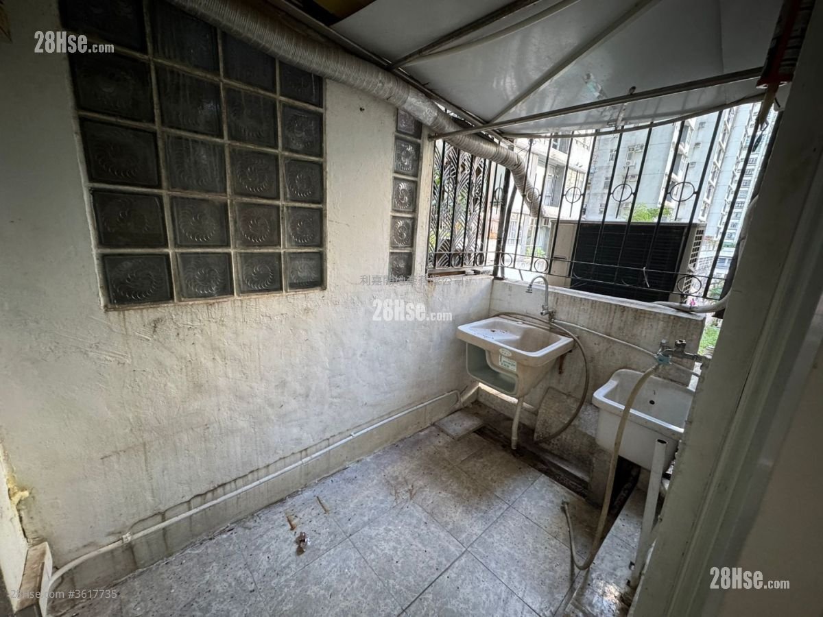 City Garden Sell 3 Bedrooms 1,029 ft² City Garden Sell 3 Bedrooms 1,029 ft²