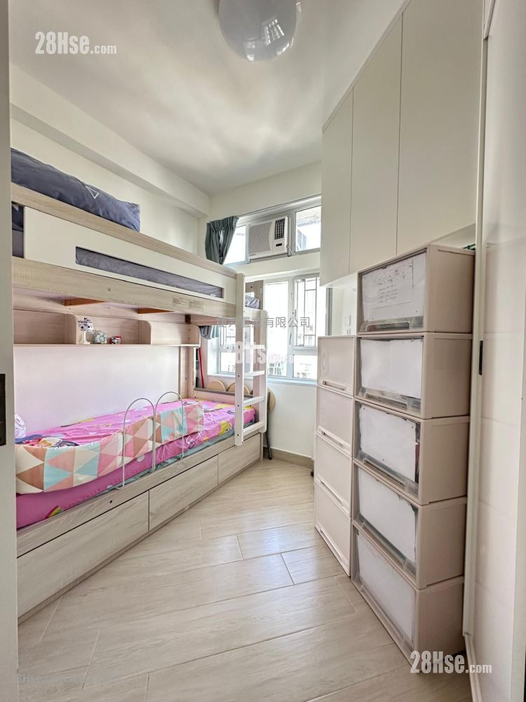 Whampoa Garden Sell 2 Bedrooms , 1 Bathroom 503 ft² Whampoa Garden Sell 2 Bedrooms , 1 Bathroom 503 ft²