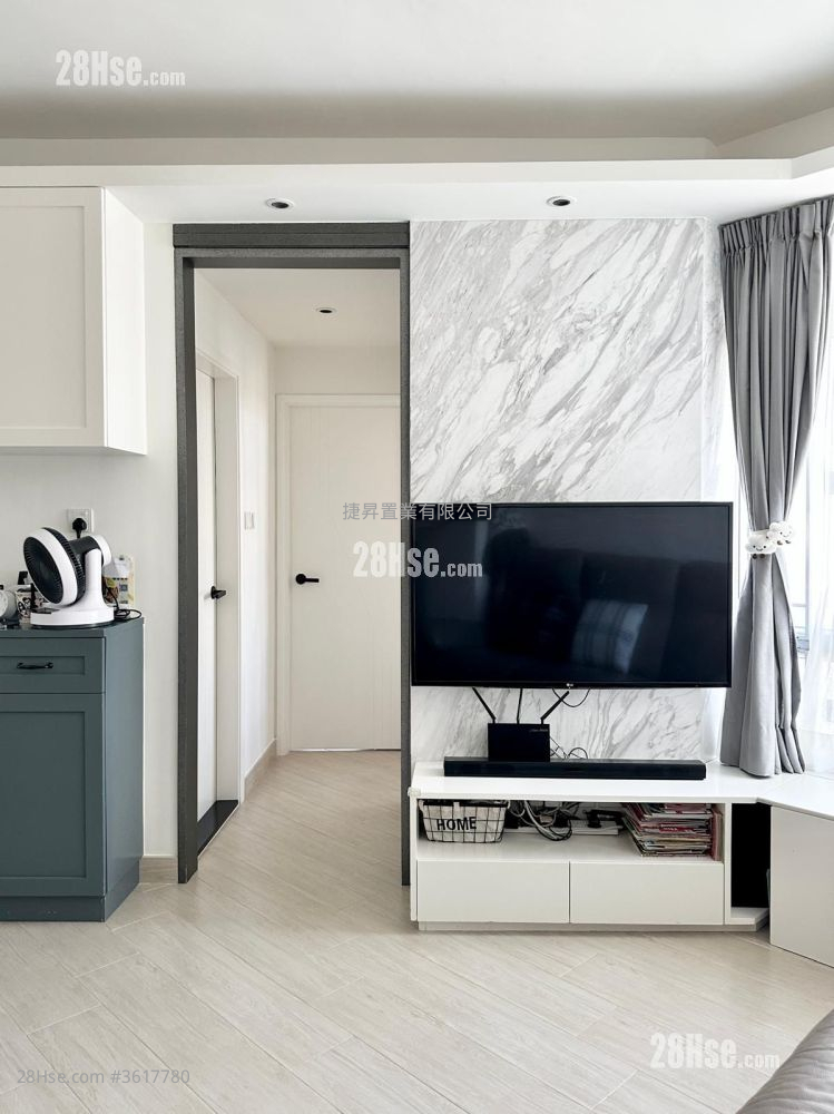 Whampoa Garden Sell 2 Bedrooms , 1 Bathroom 503 ft² Whampoa Garden Sell 2 Bedrooms , 1 Bathroom 503 ft²
