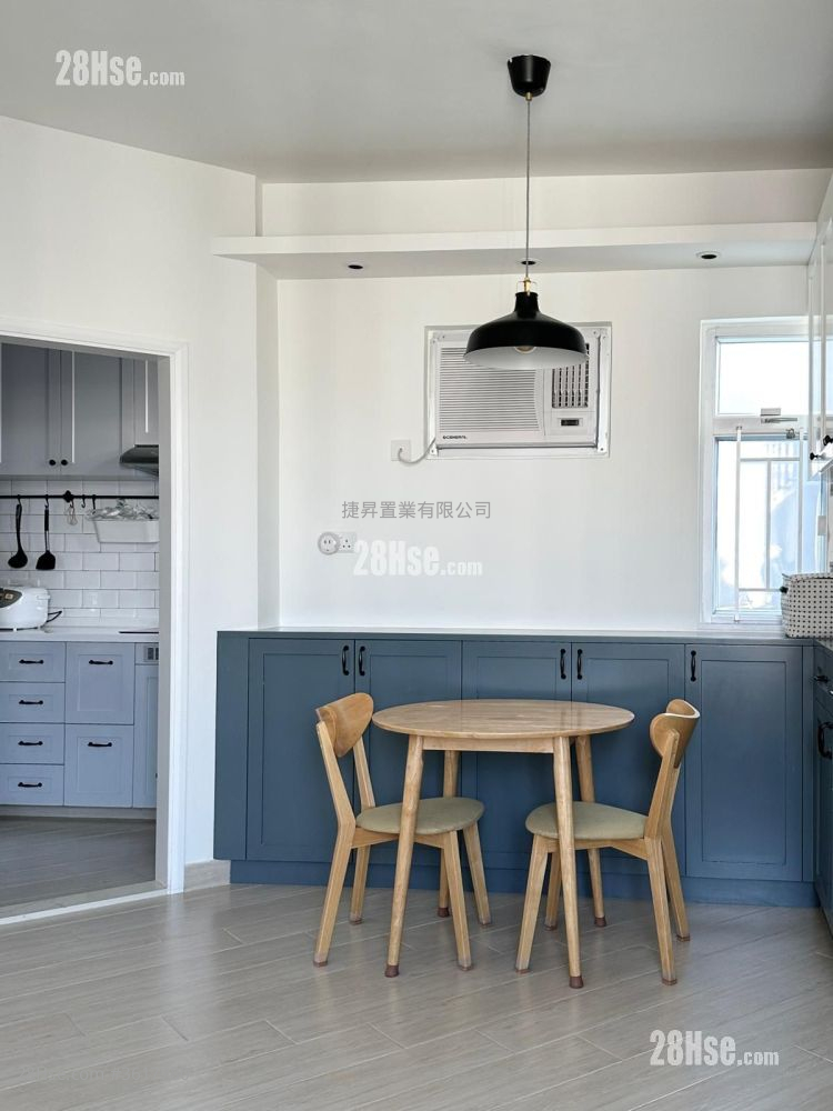 Whampoa Garden Sell 2 Bedrooms , 1 Bathroom 503 ft² Whampoa Garden Sell 2 Bedrooms , 1 Bathroom 503 ft²