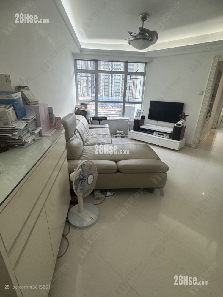 Man Lai Court Sell 3 Bedrooms 622 ft² Man Lai Court Sell 3 Bedrooms 622 ft²