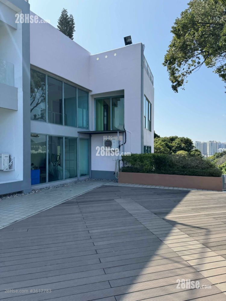 House Sell 5+ Bedrooms , 5+ Bathrooms 4,503 ft² House Sell 5+ Bedrooms , 5+ Bathrooms 4,503 ft²