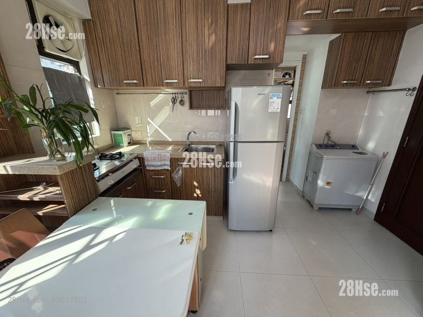 Yen Yin Building Rental 1 Bedroom , 1 Bathroom 252 ft² Yen Yin Building Rental 1 Bedroom , 1 Bathroom 252 ft²