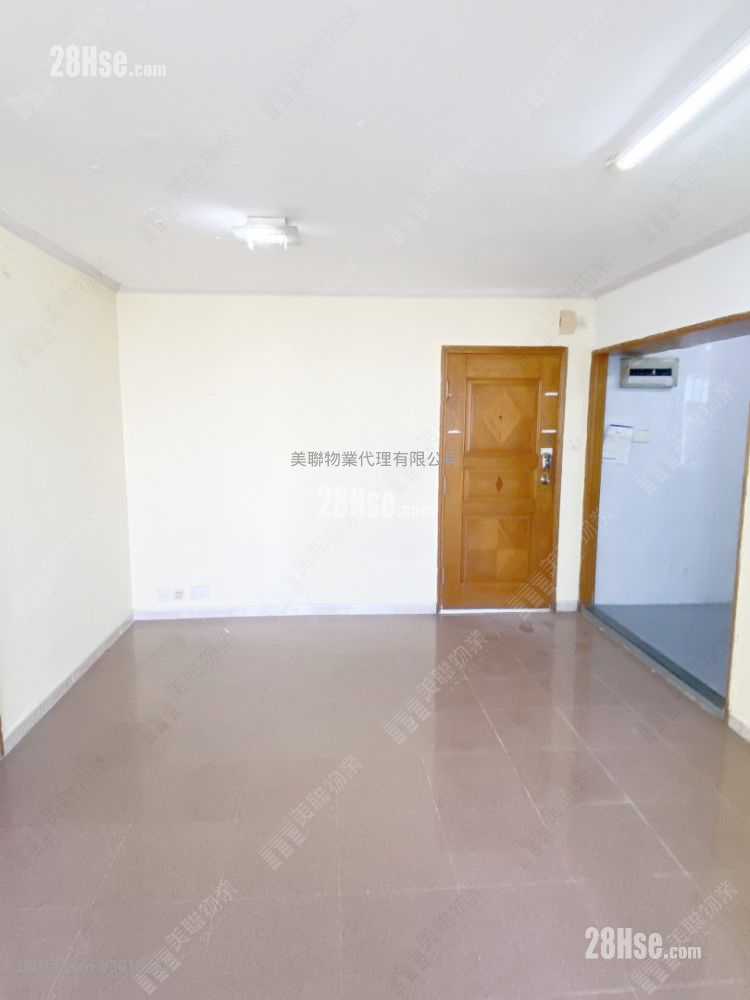 King Shing Court Sell 2 Bedrooms , 1 Bathroom 546 ft² King Shing Court Sell 2 Bedrooms , 1 Bathroom 546 ft²