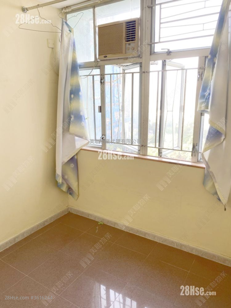 King Shing Court Sell 2 Bedrooms , 1 Bathroom 546 ft² King Shing Court Sell 2 Bedrooms , 1 Bathroom 546 ft²