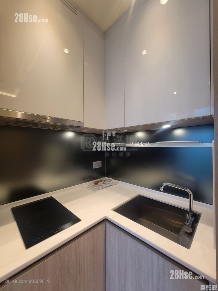One Soho Rental 2 Bedrooms , 1 Bathroom 374 ft² One Soho Rental 2 Bedrooms , 1 Bathroom 374 ft²