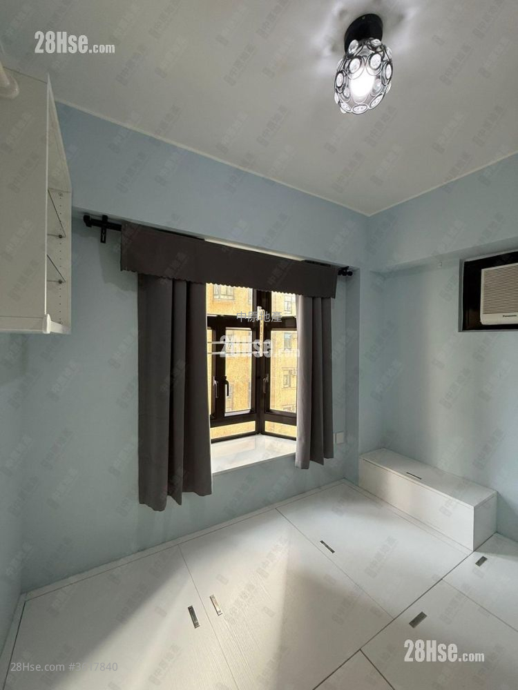 Wai Wah Centre Rental 2 Bedrooms , 1 Bathroom 297 ft² Wai Wah Centre Rental 2 Bedrooms , 1 Bathroom 297 ft²