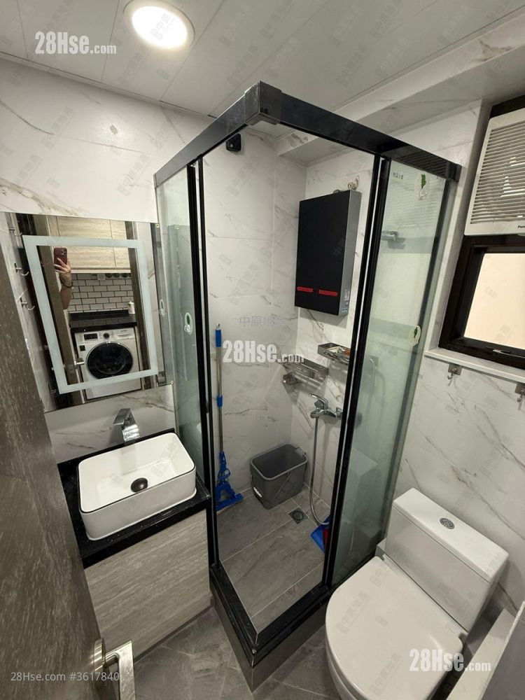 Wai Wah Centre Rental 2 Bedrooms , 1 Bathroom 297 ft² Wai Wah Centre Rental 2 Bedrooms , 1 Bathroom 297 ft²