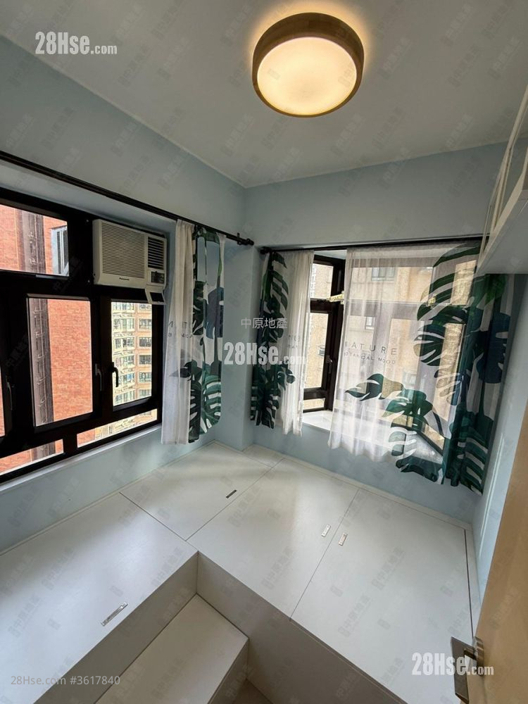 Wai Wah Centre Rental 2 Bedrooms , 1 Bathroom 297 ft² Wai Wah Centre Rental 2 Bedrooms , 1 Bathroom 297 ft²