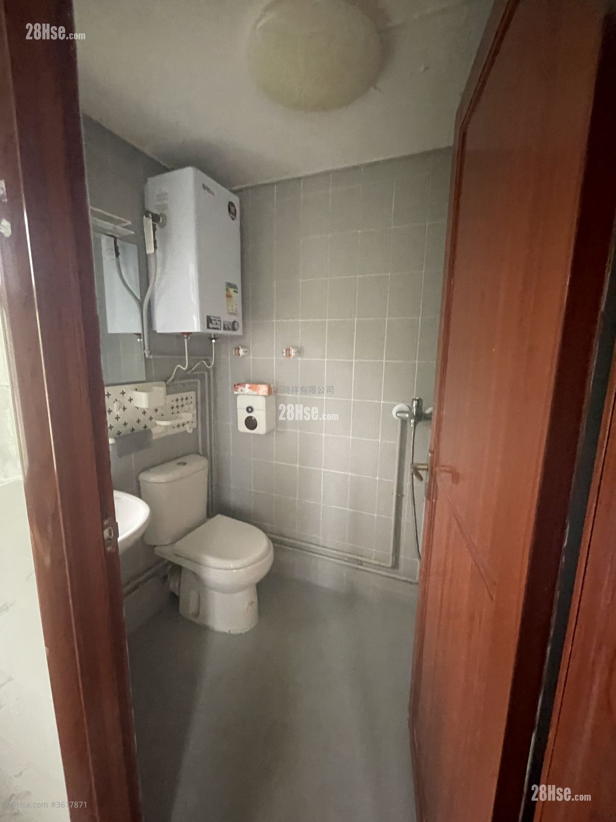 Village Rental 2 Bedrooms , 1 Bathroom 700 ft² Village Rental 2 Bedrooms , 1 Bathroom 700 ft²