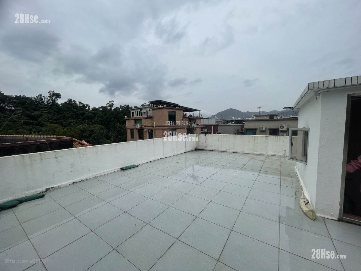 Village Rental 2 Bedrooms , 1 Bathroom 700 ft² Village Rental 2 Bedrooms , 1 Bathroom 700 ft²