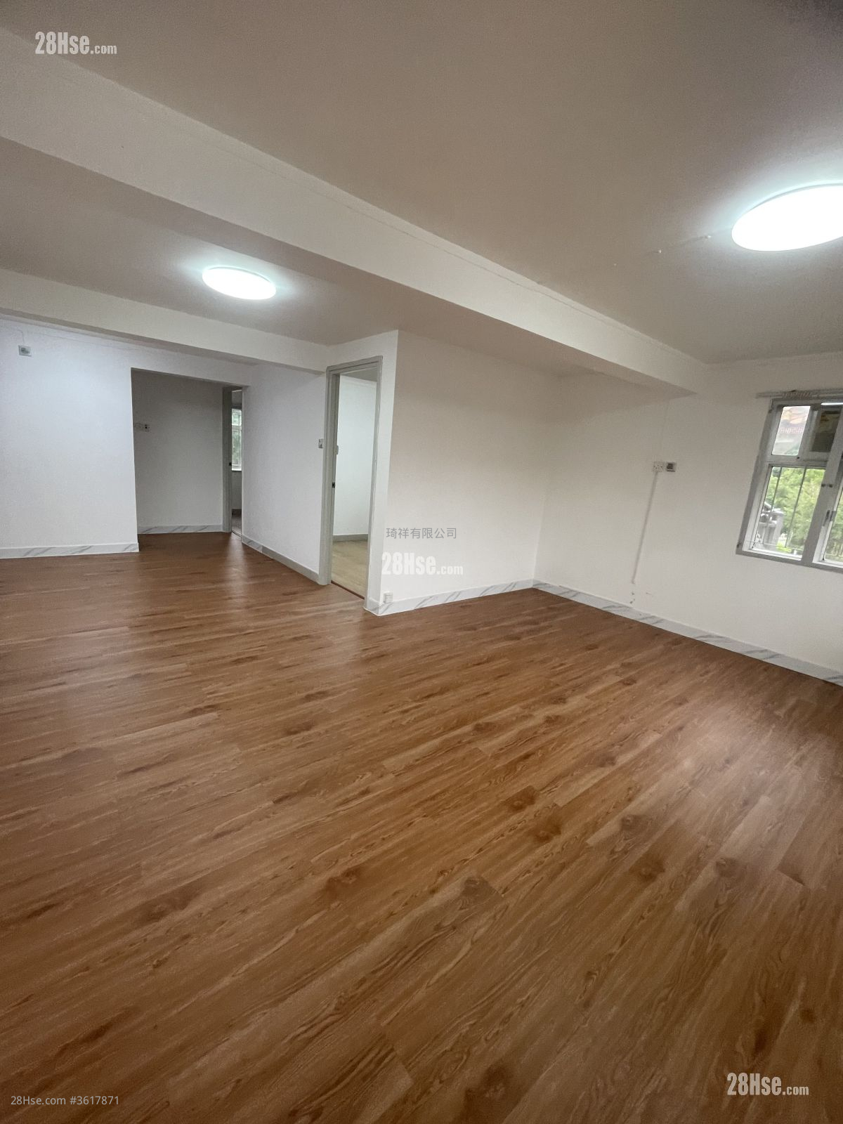Village Rental 2 Bedrooms , 1 Bathroom 700 ft² Village Rental 2 Bedrooms , 1 Bathroom 700 ft²