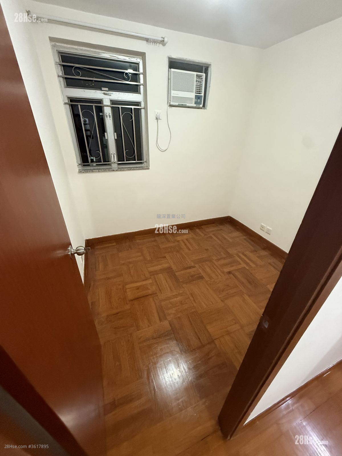Village Rental 3 Bedrooms 700 ft² Village Rental 3 Bedrooms 700 ft²