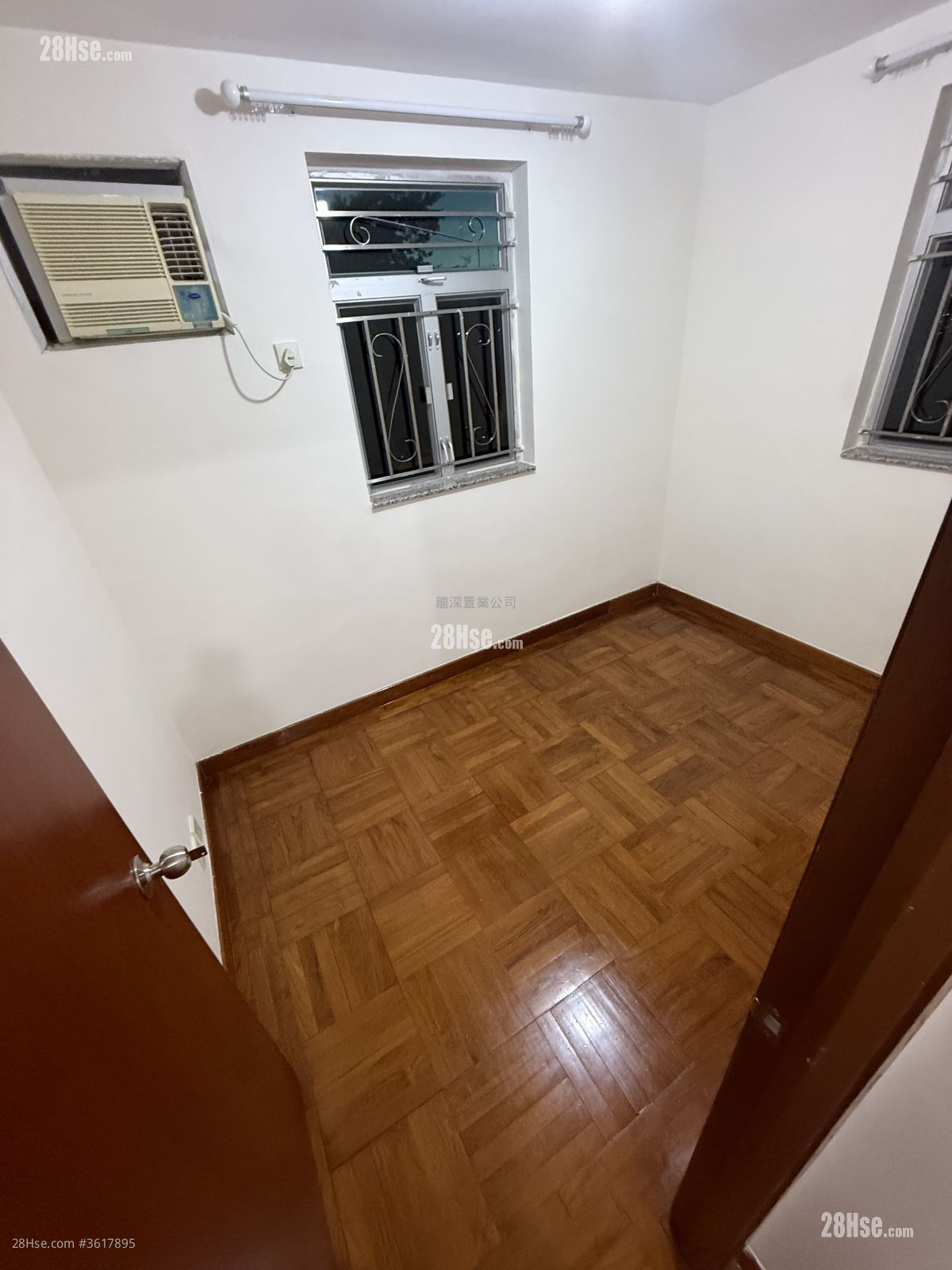 Village Rental 3 Bedrooms 700 ft² Village Rental 3 Bedrooms 700 ft²