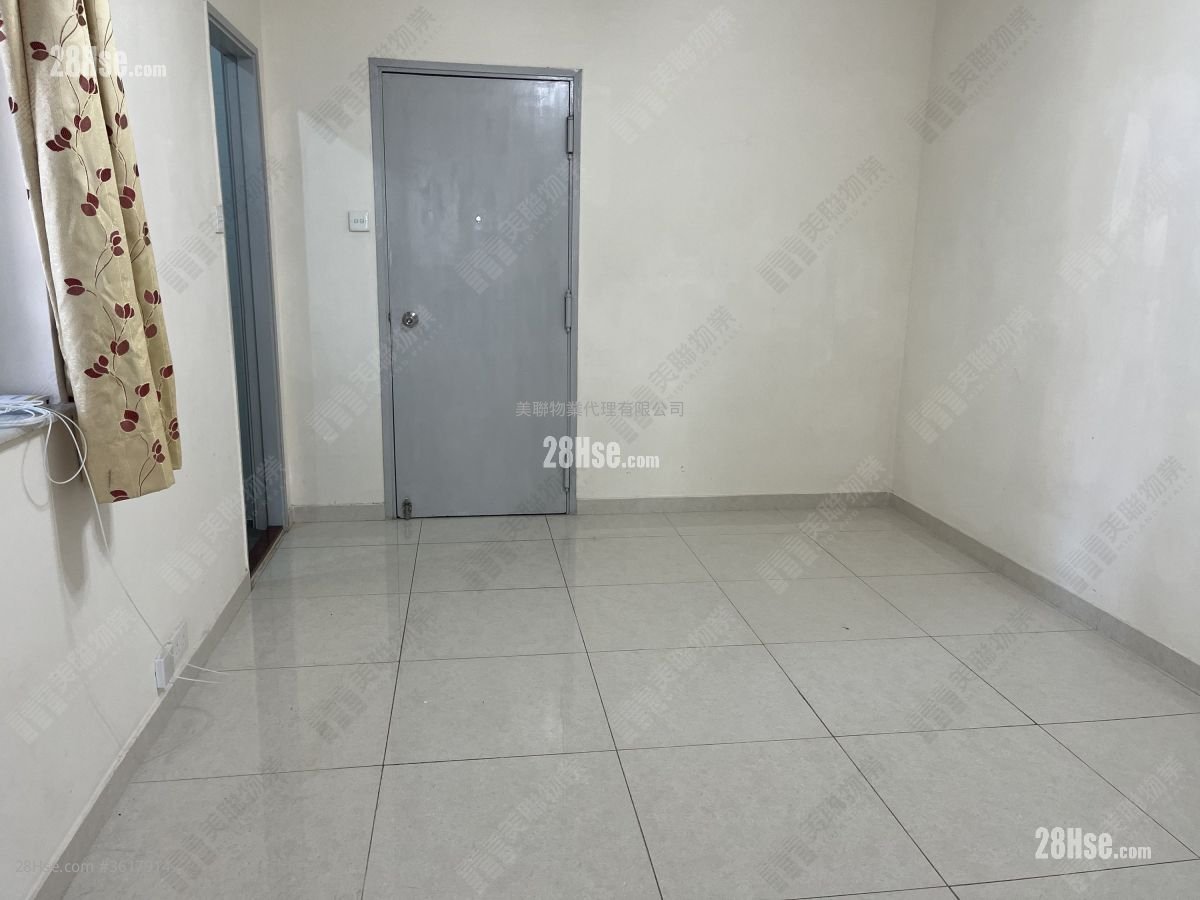 Telford Gardens Rental 2 Bedrooms , 1 Bathroom 494 ft²
