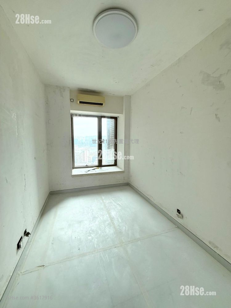 Celestial Heights Rental 4 Bedrooms , 3 Bathrooms 1,579 ft² Celestial Heights Rental 4 Bedrooms , 3 Bathrooms 1,579 ft²