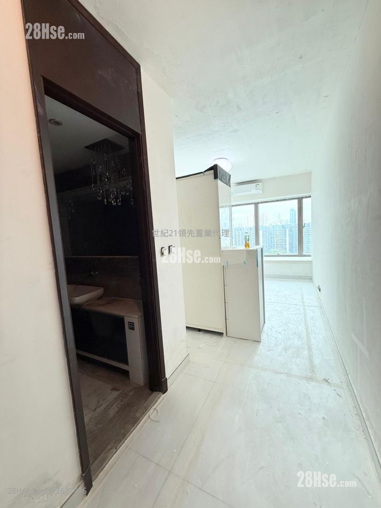 Celestial Heights Rental 4 Bedrooms , 3 Bathrooms 1,579 ft² Celestial Heights Rental 4 Bedrooms , 3 Bathrooms 1,579 ft²