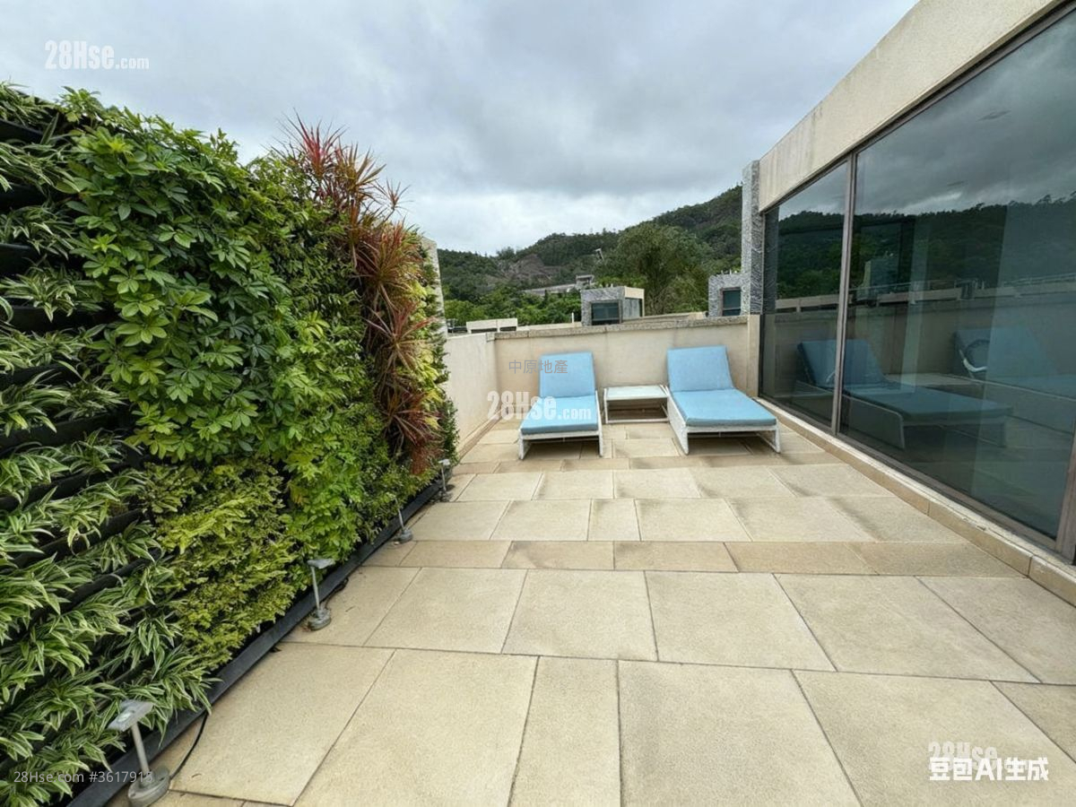 Domus Sell 3 Bedrooms 2,213 ft² Domus Sell 3 Bedrooms 2,213 ft²