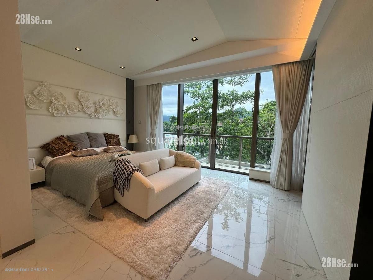 Domus Sell 3 Bedrooms 2,213 ft² Domus Sell 3 Bedrooms 2,213 ft²
