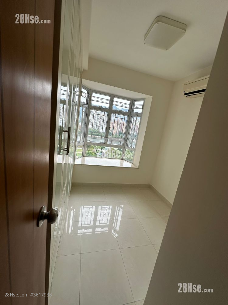 Shatin Centre Sell 2 Bedrooms , 1 Bathroom 390 ft² Shatin Centre Sell 2 Bedrooms , 1 Bathroom 390 ft²
