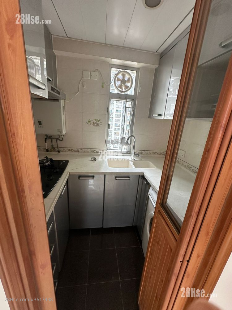 Shatin Centre Sell 2 Bedrooms , 1 Bathroom 390 ft² Shatin Centre Sell 2 Bedrooms , 1 Bathroom 390 ft²