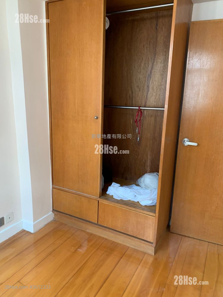 Fok Cheong Building Sell 2 Bedrooms , 1 Bathroom 401 ft² Fok Cheong Building Sell 2 Bedrooms , 1 Bathroom 401 ft²