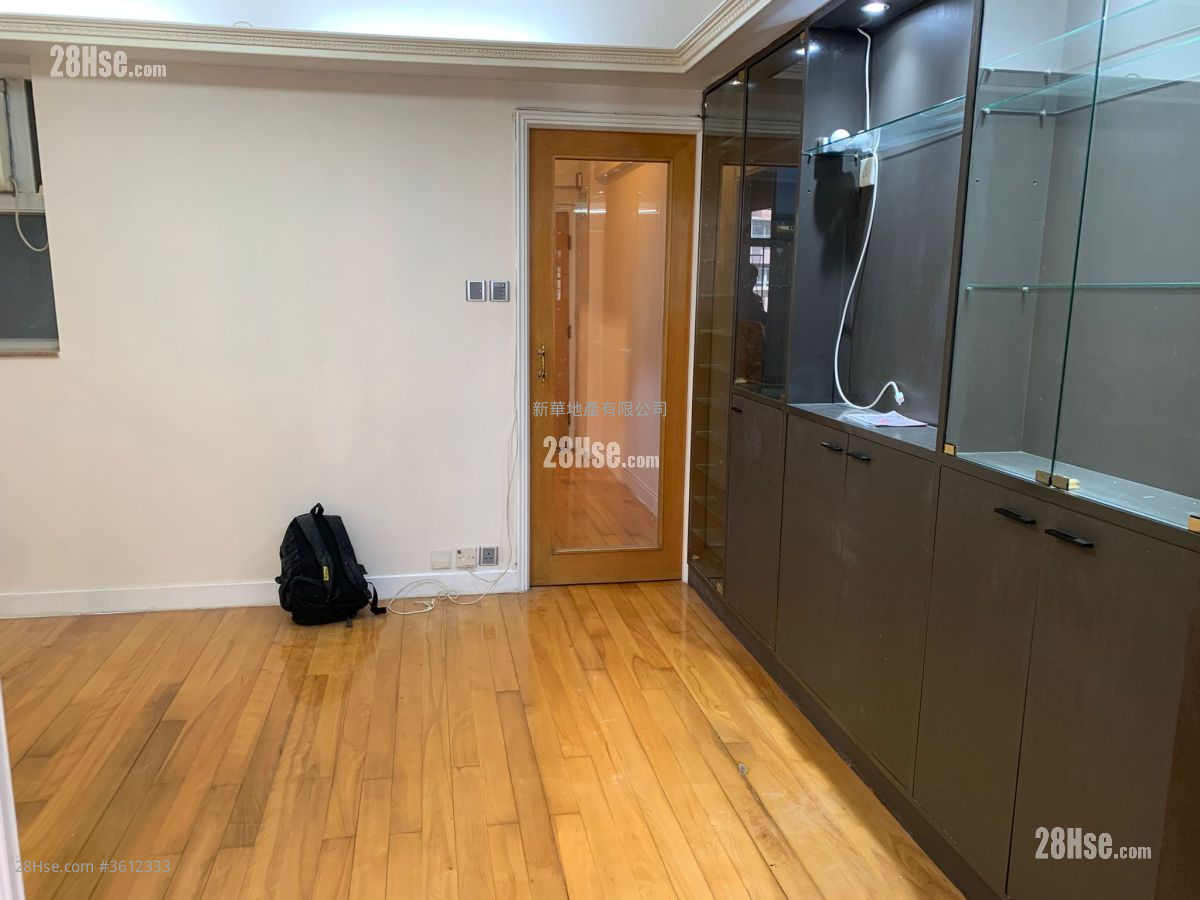 Fok Cheong Building Sell 2 Bedrooms , 1 Bathroom 401 ft² Fok Cheong Building Sell 2 Bedrooms , 1 Bathroom 401 ft²