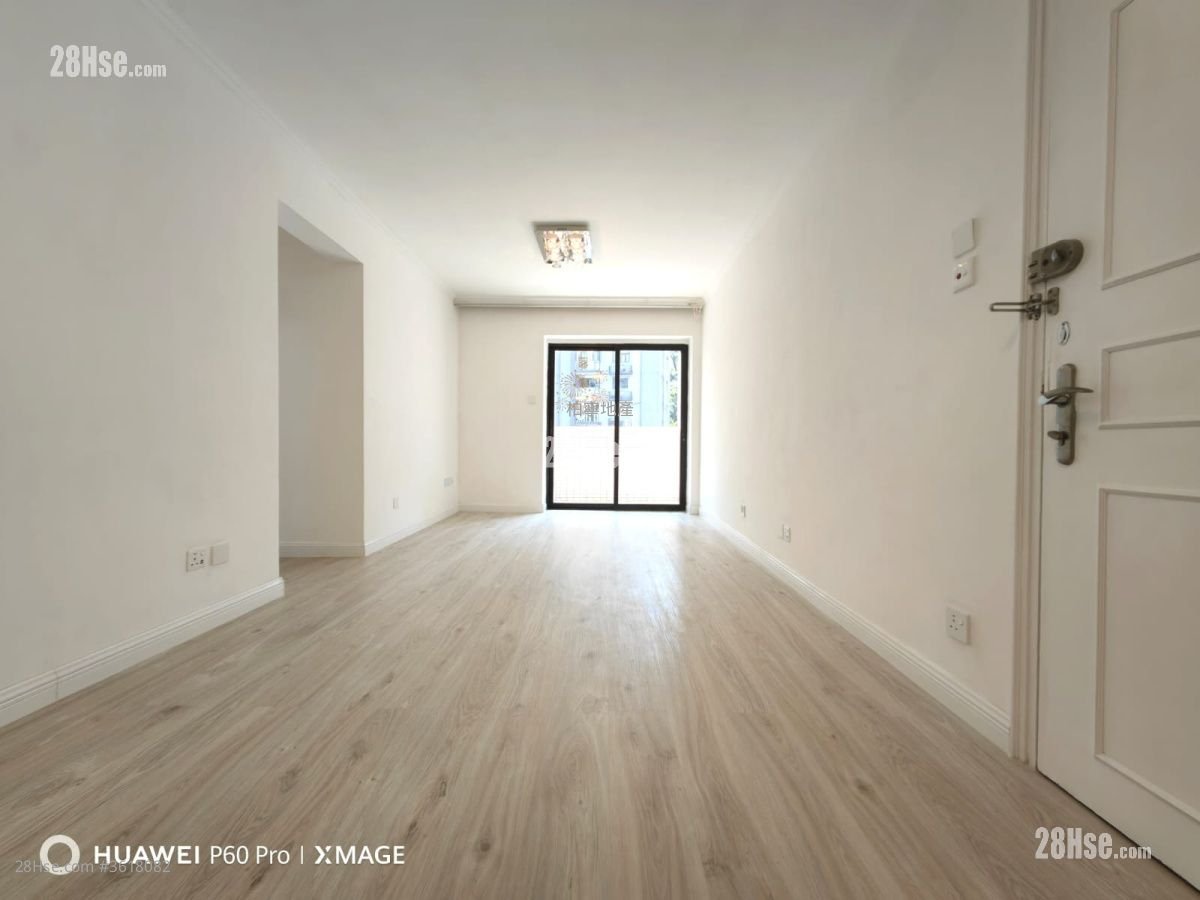 Royal Court Rental 3 Bedrooms , 2 Bathrooms 661 ft² Royal Court Rental 3 Bedrooms , 2 Bathrooms 661 ft²