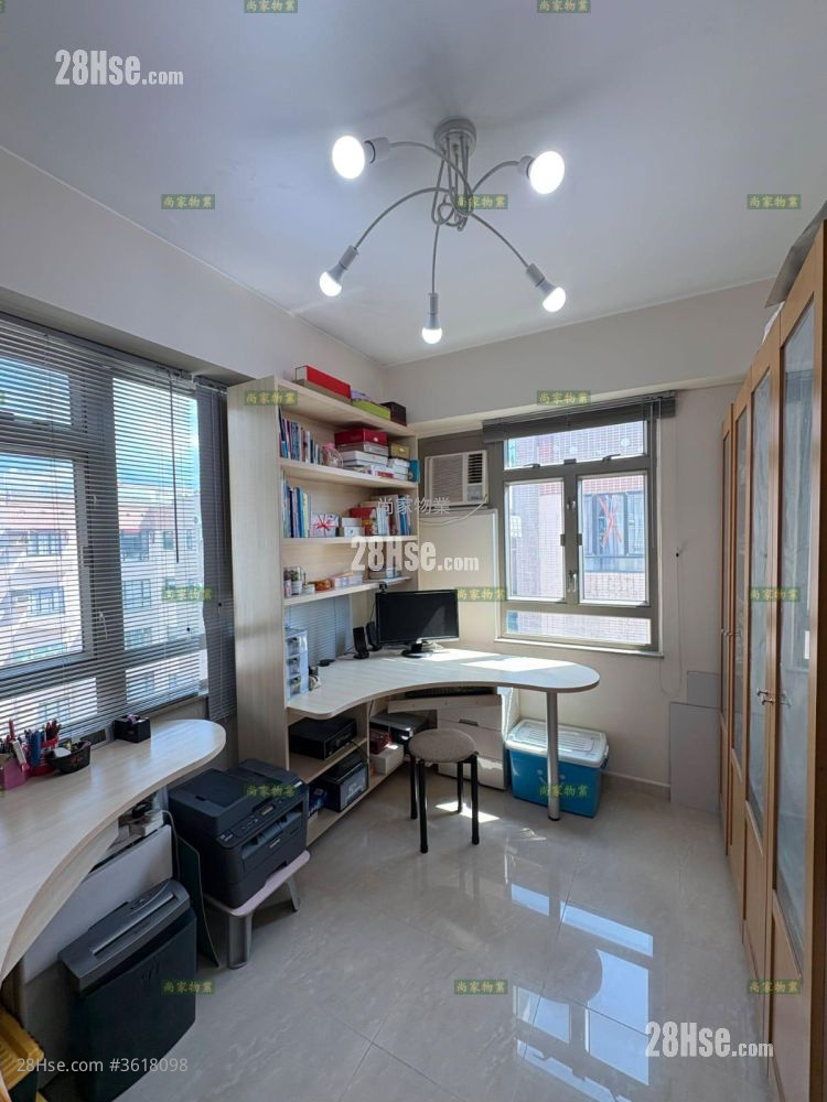 Marbella Gardens Sell 3 Bedrooms , 2 Bathrooms 785 ft² Marbella Gardens Sell 3 Bedrooms , 2 Bathrooms 785 ft²