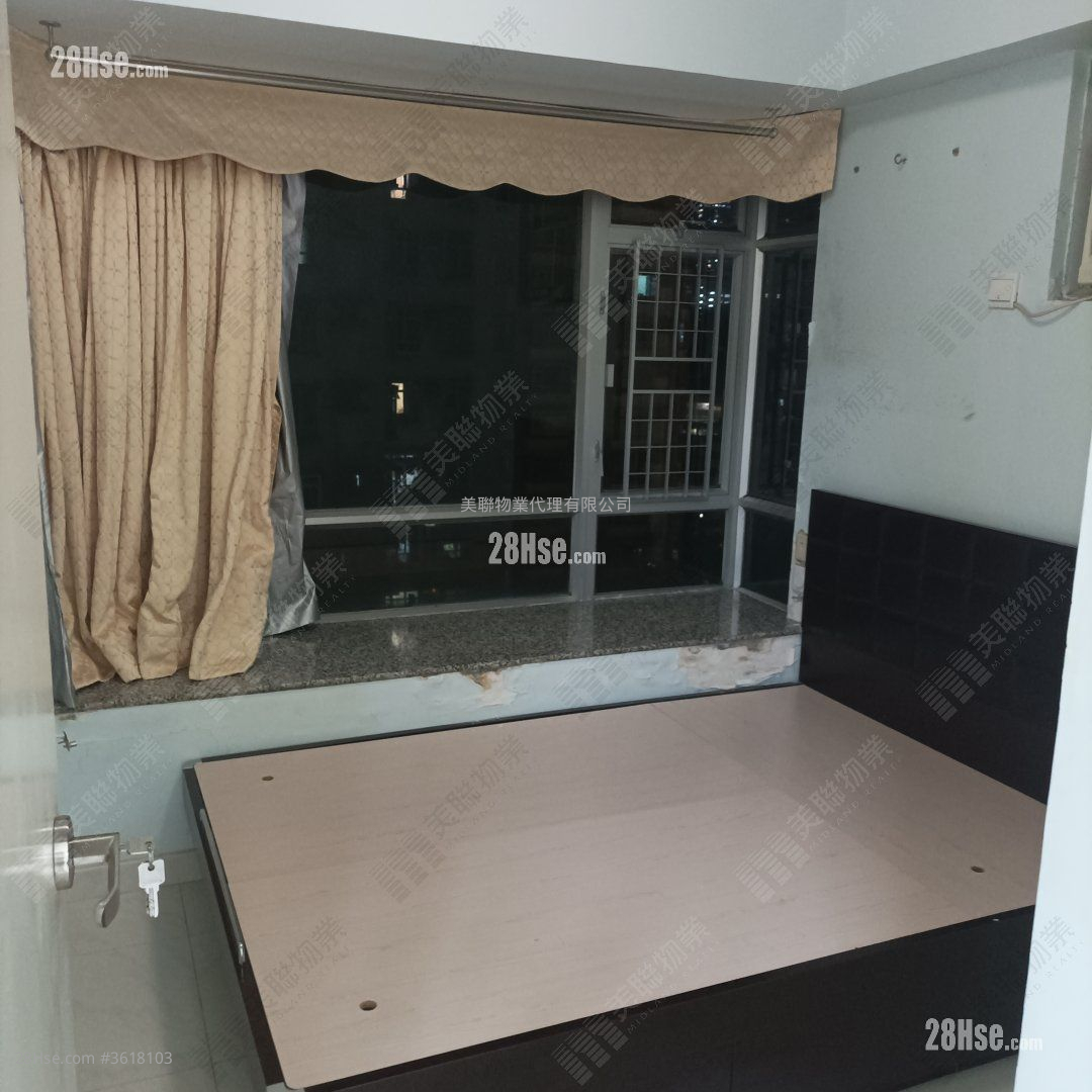 Well On Garden Rental 2 Bedrooms , 1 Bathroom 354 ft² Well On Garden Rental 2 Bedrooms , 1 Bathroom 354 ft²