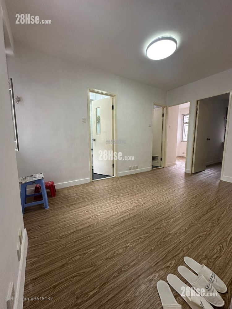 Sun Sing Centre Rental 2 Bedrooms , 1 Bathroom 367 ft²