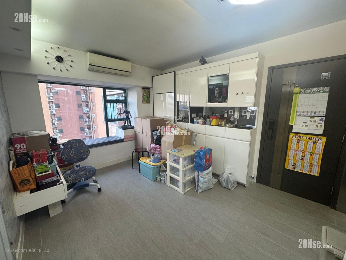 Greenland Court Sell 2 Bedrooms , 1 Bathroom 352 ft² Greenland Court Sell 2 Bedrooms , 1 Bathroom 352 ft²