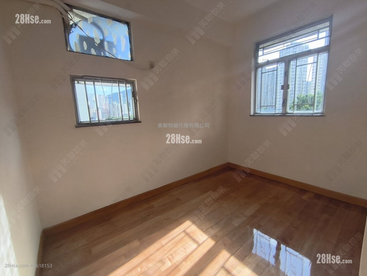 Eightland Gardens Sell 2 Bedrooms , 1 Bathroom 438 ft² Eightland Gardens Sell 2 Bedrooms , 1 Bathroom 438 ft²