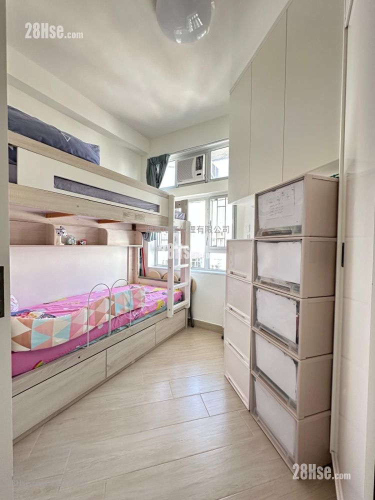 Whampoa Garden Sell 2 Bedrooms , 1 Bathroom 503 ft² Whampoa Garden Sell 2 Bedrooms , 1 Bathroom 503 ft²