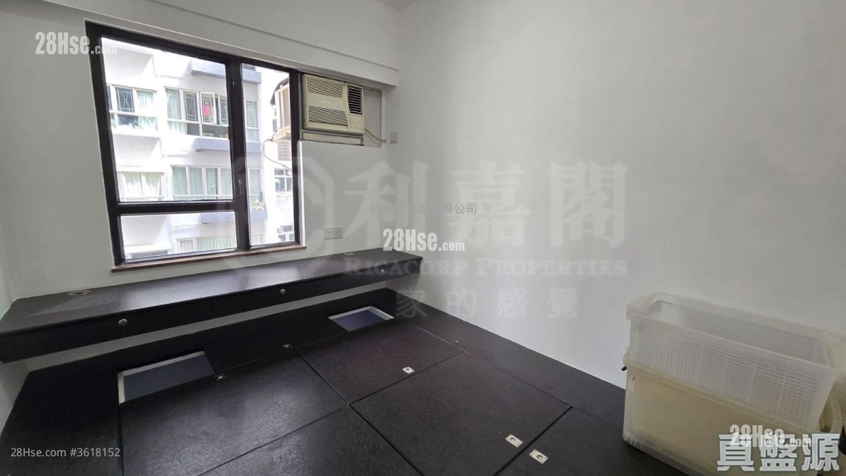 Losion Villa Sell 2 Bedrooms 470 ft² Losion Villa Sell 2 Bedrooms 470 ft²