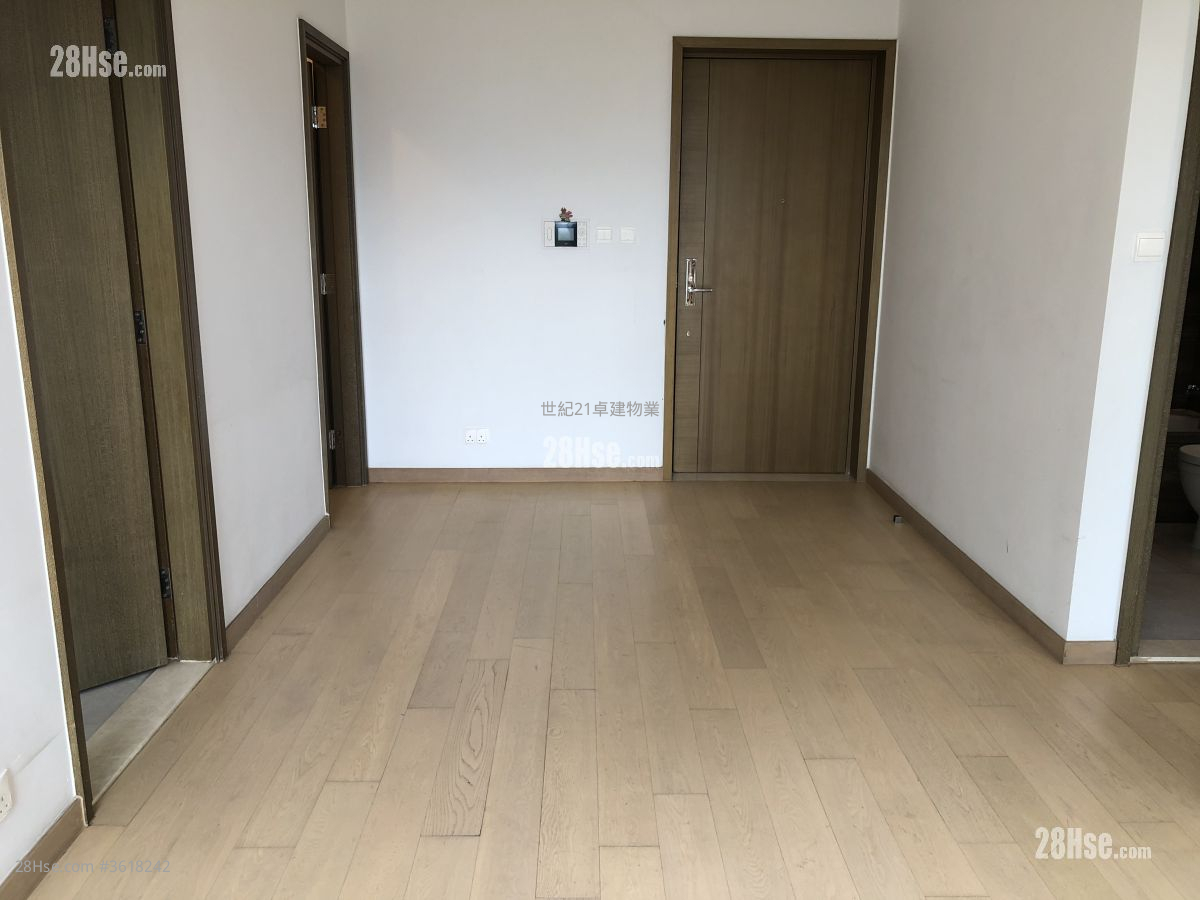 The Austin Rental 2 Bedrooms , 2 Bathrooms 624 ft² The Austin Rental 2 Bedrooms , 2 Bathrooms 624 ft²
