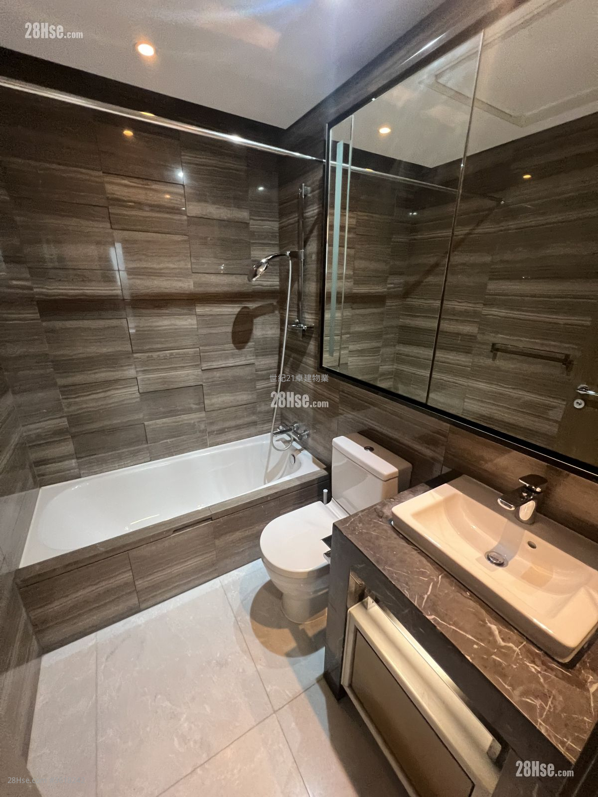 The Austin Rental 2 Bedrooms , 2 Bathrooms 624 ft² The Austin Rental 2 Bedrooms , 2 Bathrooms 624 ft²