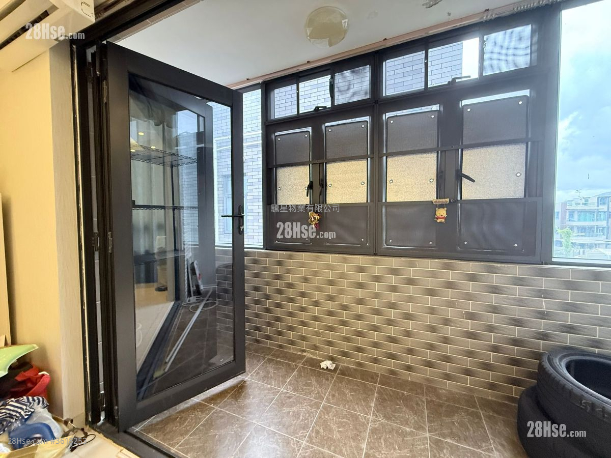 Village Sell 3 Bedrooms , 1 Bathroom 700 ft² Village Sell 3 Bedrooms , 1 Bathroom 700 ft²