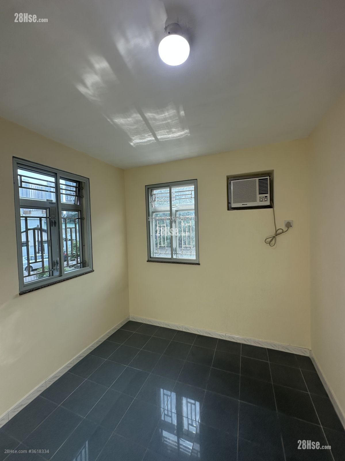 Village Rental 3 Bedrooms , 1 Bathroom 653 ft² Village Rental 3 Bedrooms , 1 Bathroom 653 ft²