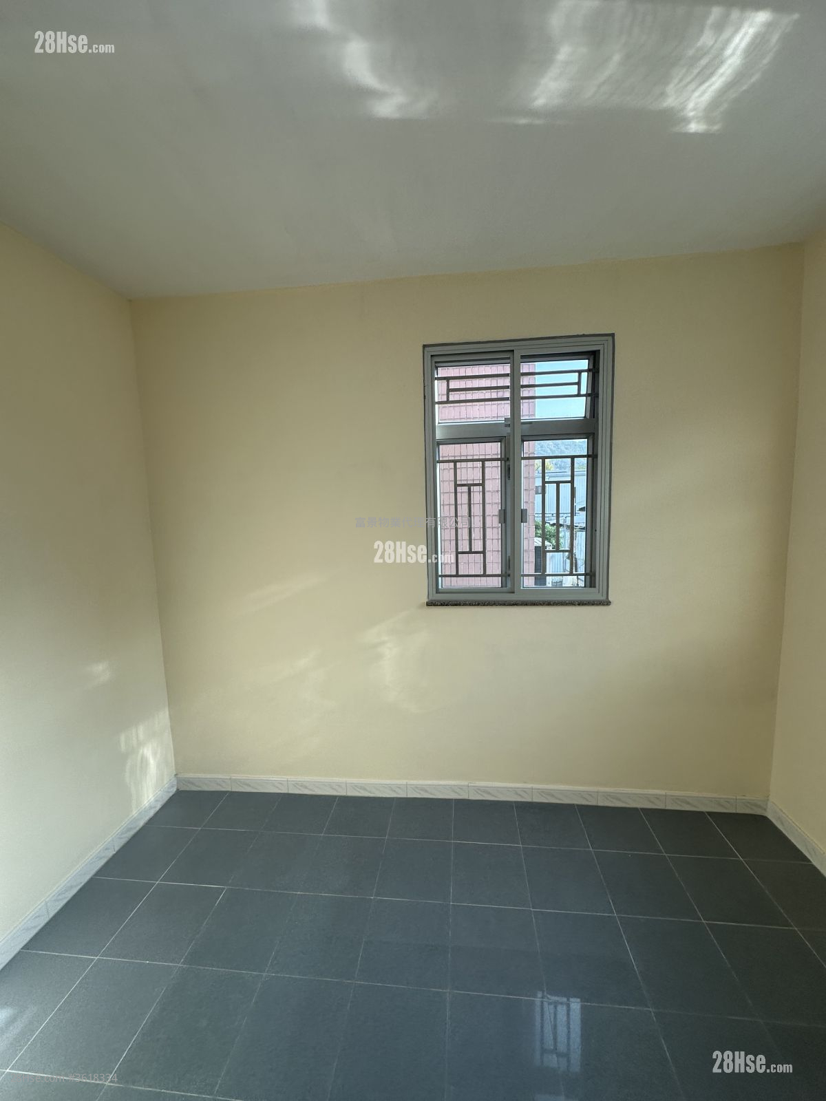 Village Rental 3 Bedrooms , 1 Bathroom 653 ft² Village Rental 3 Bedrooms , 1 Bathroom 653 ft²
