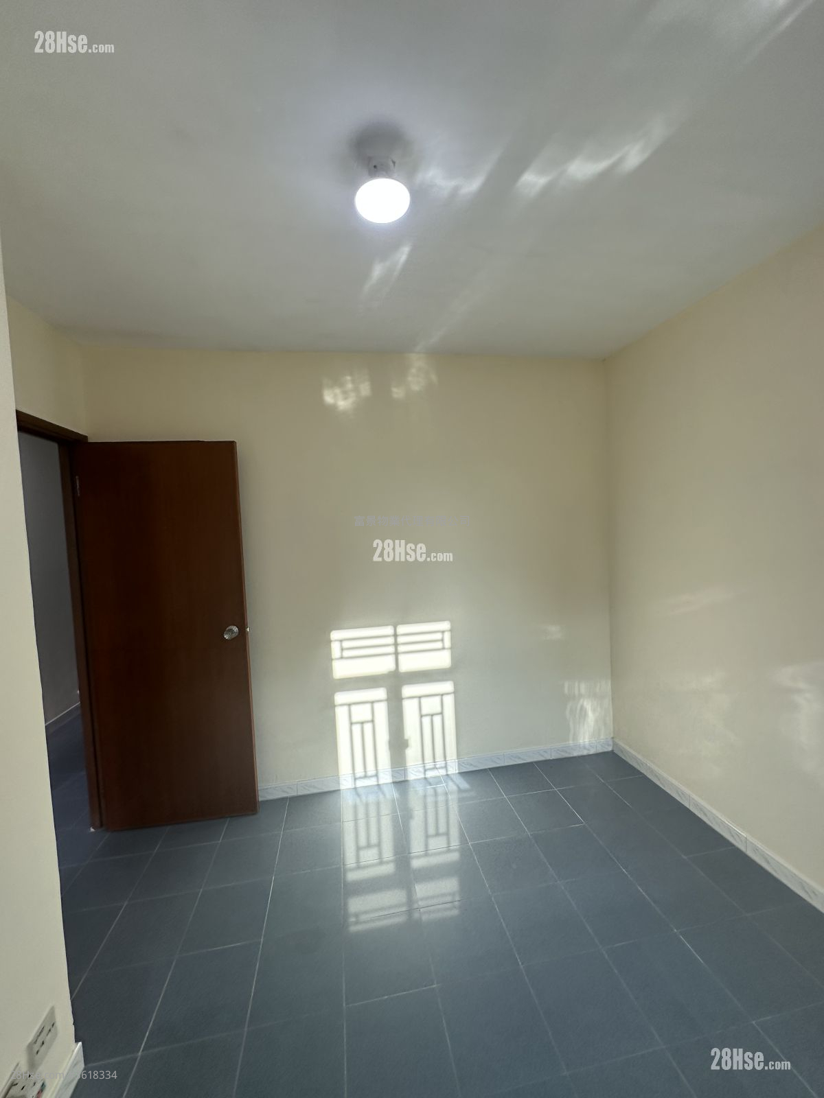 Village Rental 3 Bedrooms , 1 Bathroom 653 ft² Village Rental 3 Bedrooms , 1 Bathroom 653 ft²