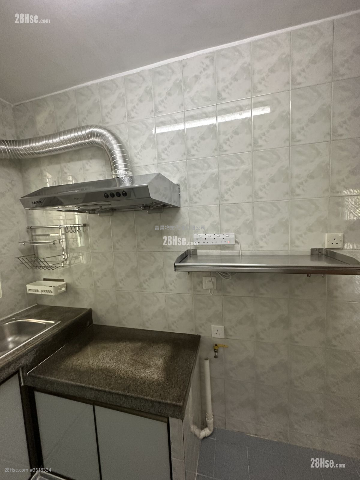Village Rental 3 Bedrooms , 1 Bathroom 653 ft² Village Rental 3 Bedrooms , 1 Bathroom 653 ft²