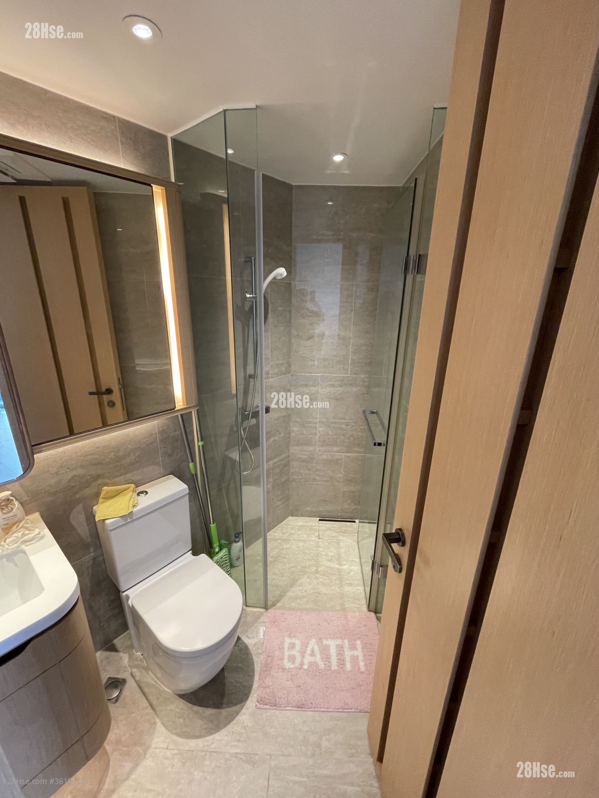 Upper East Rental 1 Bedroom , 1 Bathroom 322 ft² Upper East Rental 1 Bedroom , 1 Bathroom 322 ft²
