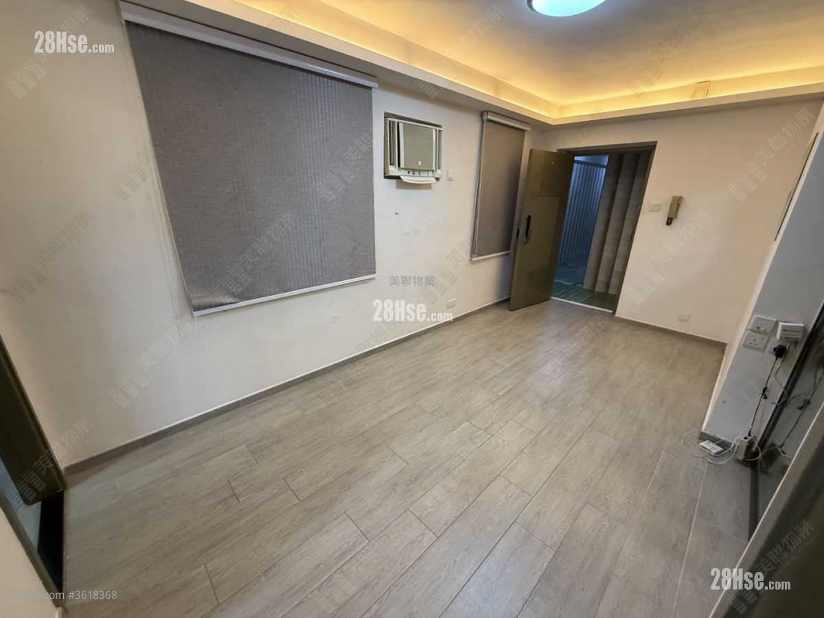 Lucky Plaza Sell 2 Bedrooms , 1 Bathroom 348 ft² Lucky Plaza Sell 2 Bedrooms , 1 Bathroom 348 ft²