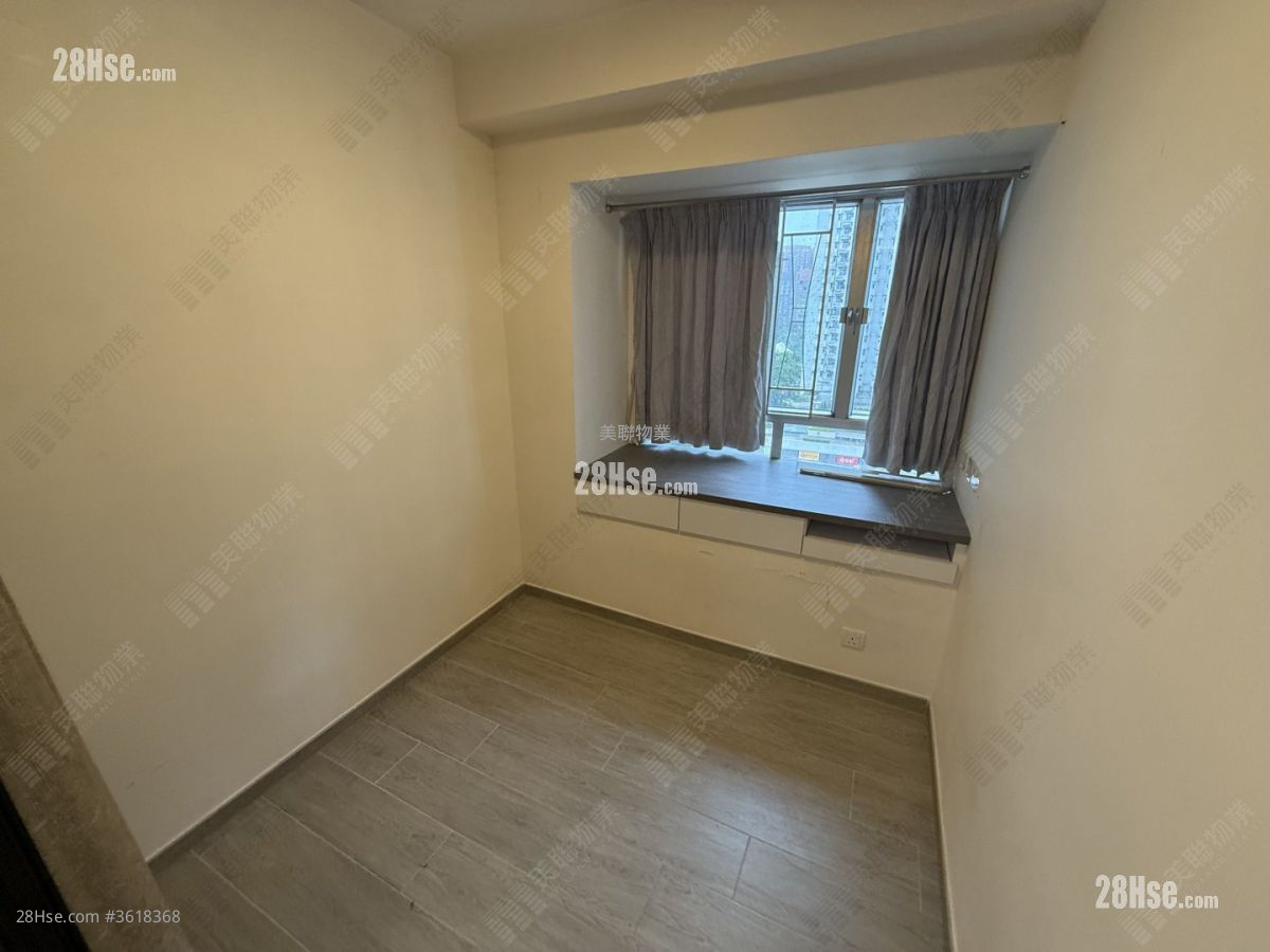 Lucky Plaza Sell 2 Bedrooms , 1 Bathroom 348 ft² Lucky Plaza Sell 2 Bedrooms , 1 Bathroom 348 ft²